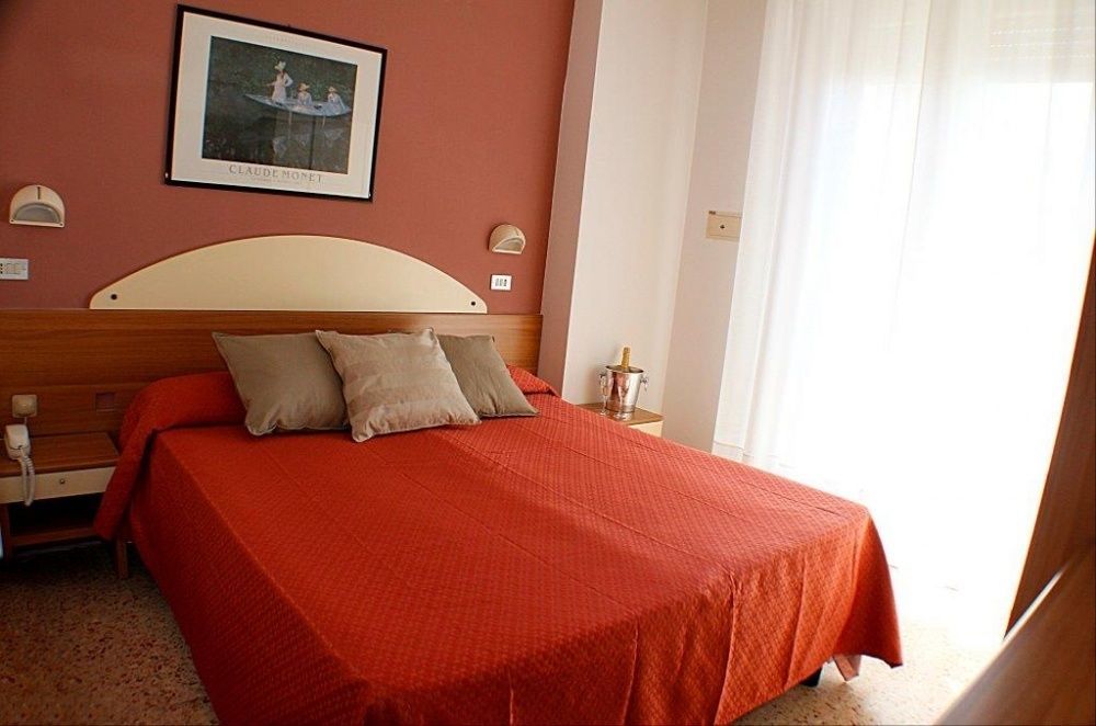 Hotel Jasmine Beach Rimini Exterior photo