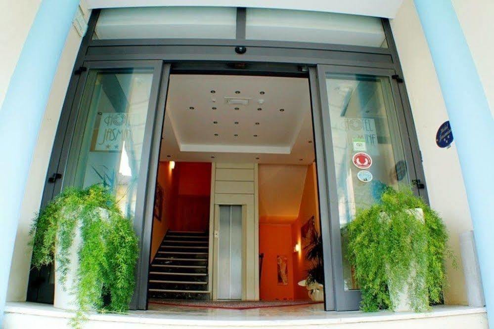 Hotel Jasmine Beach Rimini Exterior photo