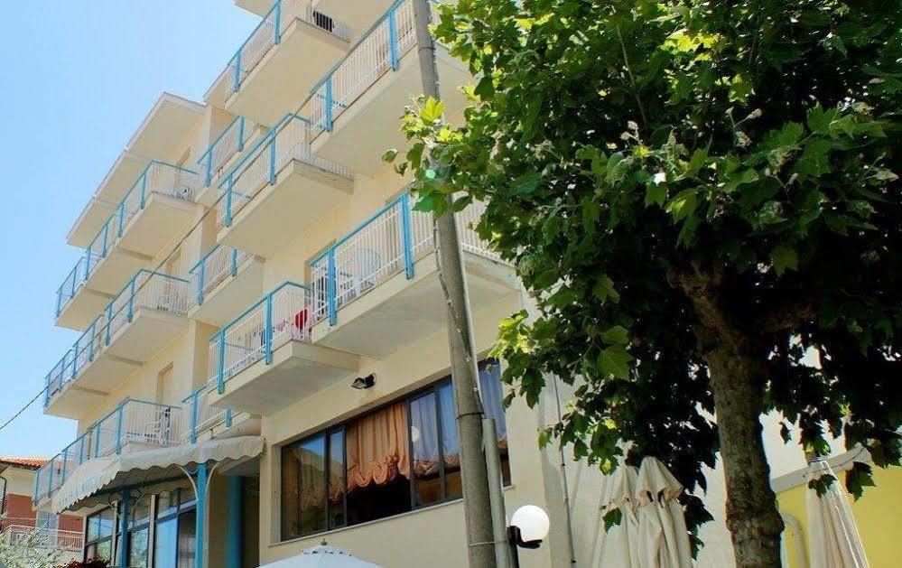 Hotel Jasmine Beach Rimini Exterior photo